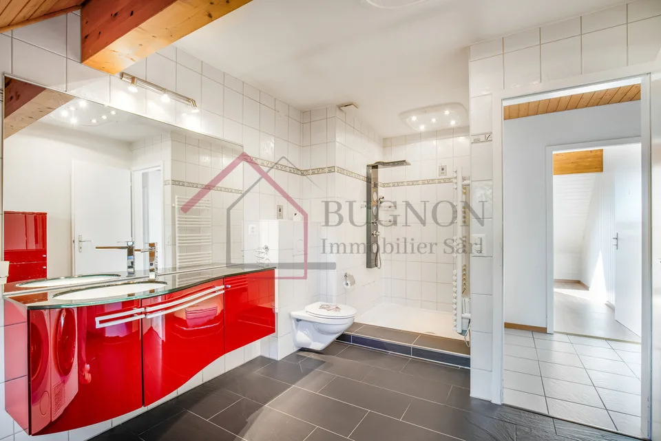 Spacious 4.5-room apartment with private elevator - Romont center