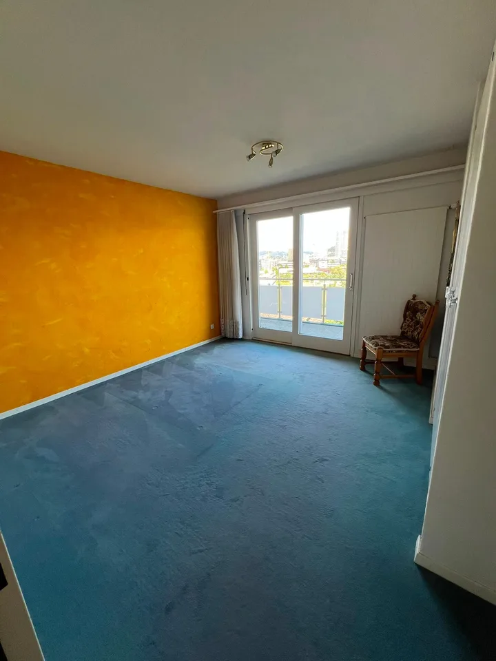 Incantevole appartamento mansardato di 3.5 locali con balcone e vista sulla montagna a Kriens