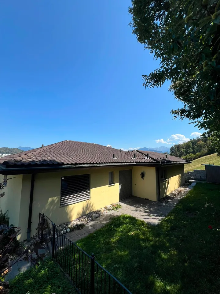 Charmante 3.5-Zimmer-Dachwohnung mit Balkon und Bergblick in Kriens