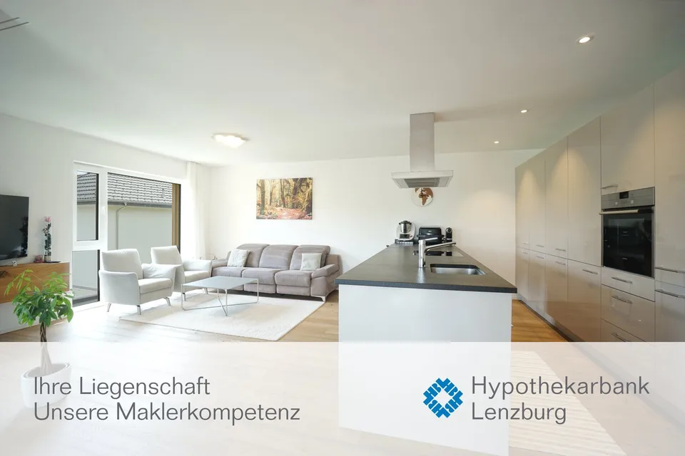 Stilvolle 4.5-Zimmerwohnung im 2. OG mit lichtdurchfluteten Räumen und sonniger Loggia