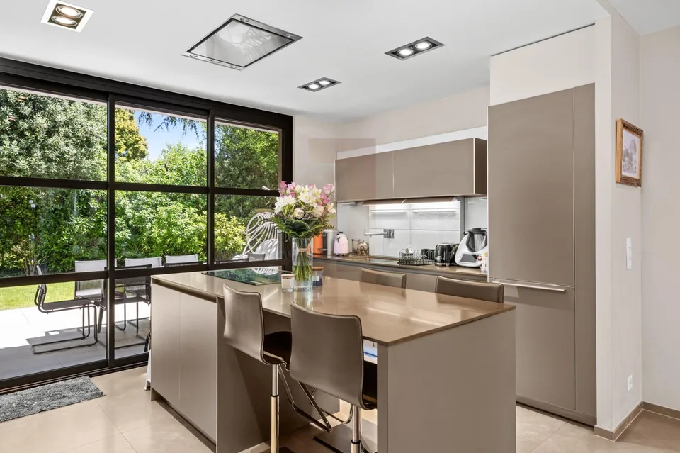 Exclusivité: Magnifique villa contemporaine, clé en mains