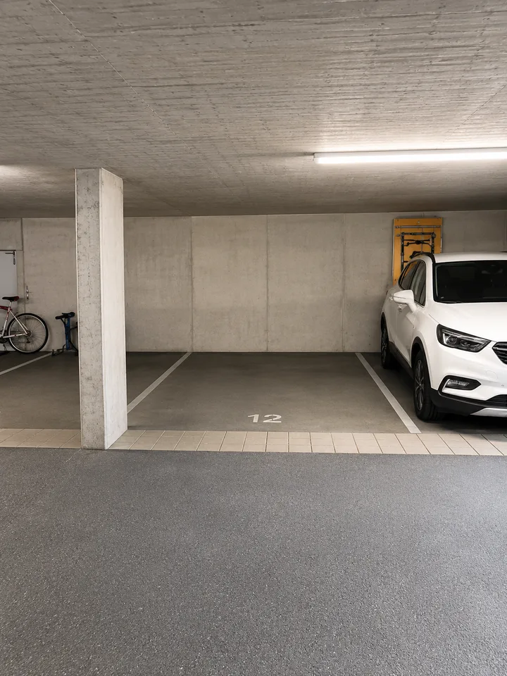 Einstellhallenplatz in Kappelen