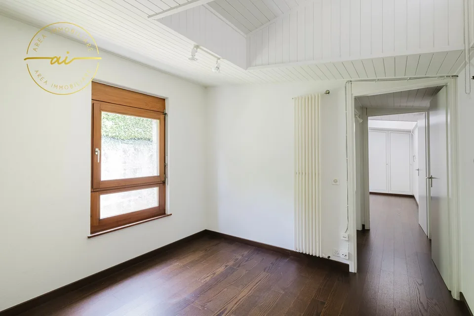 Prestigious Semi-Detached Villa with Pool and Large Spaces – Unique Opportunity