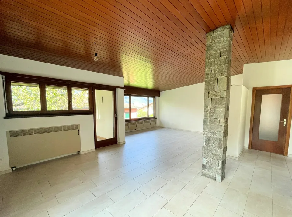 House on a single main level with large land in a quiet area