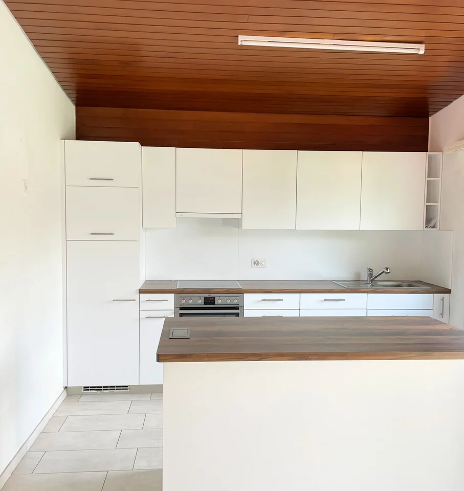 House on a single main level with large land in a quiet area