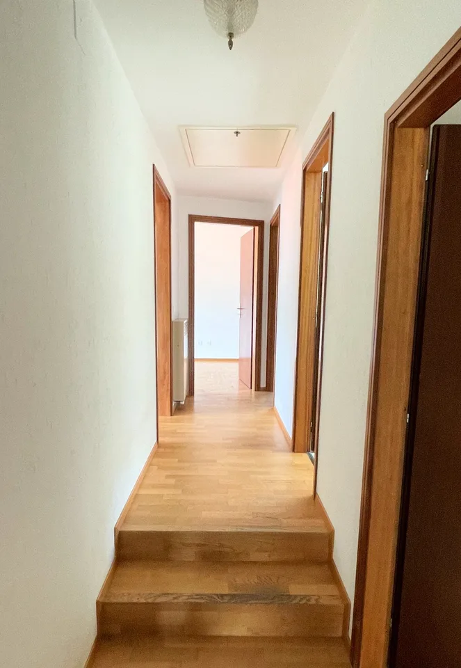 House on a single main level with large land in a quiet area