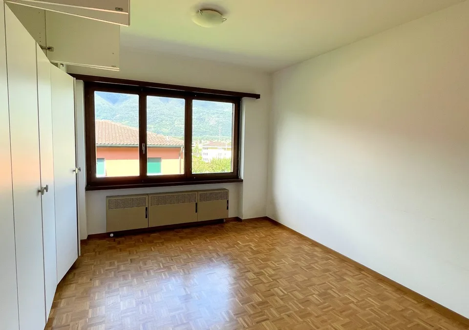 House on a single main level with large land in a quiet area
