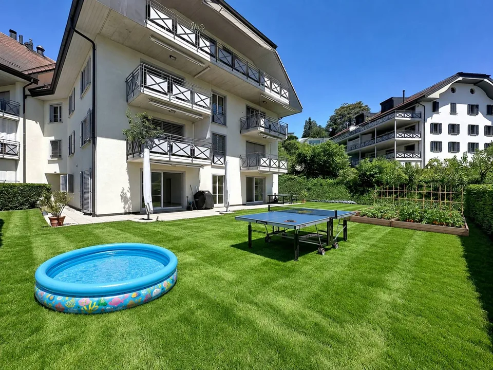 Spacious 5.5-room apartment with terrace and large garden