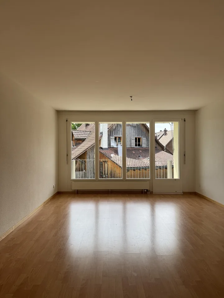 Helle 4.5-Zimmerwohnung mit grosszügigem Grundriss in Hausen am Albis
