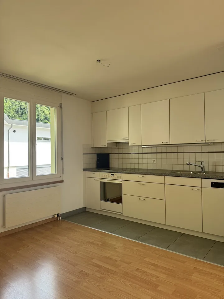 Bright 4.5-room apartment with spacious floor plan in Hausen am Albis