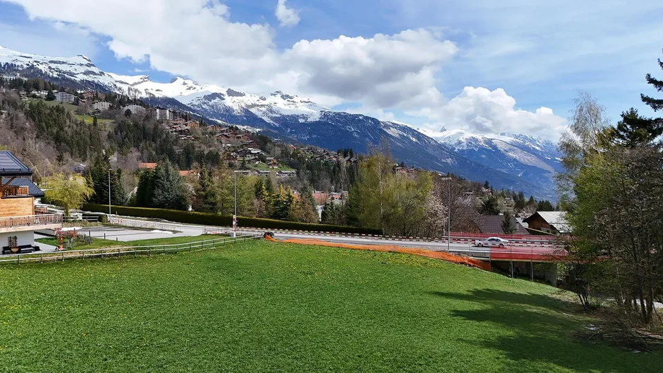 4,5 Zimmer mit Terrasse und Garten in Crans-Montana (Hauptwohnsitz)