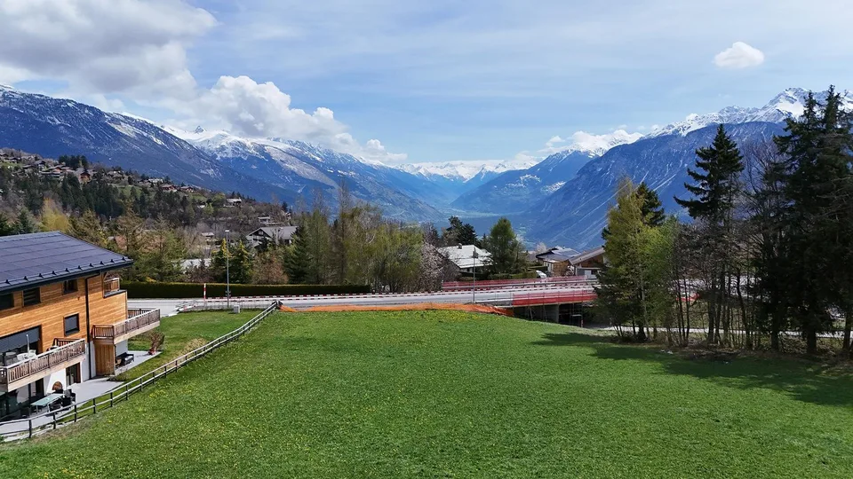 Luxury 3.5-room attic apartment in the heart of Crans-Montana