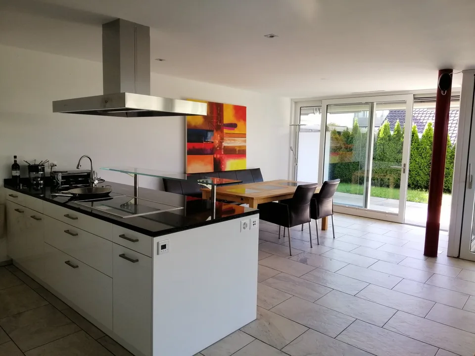 4.5-room apartment with 170 m² garden area