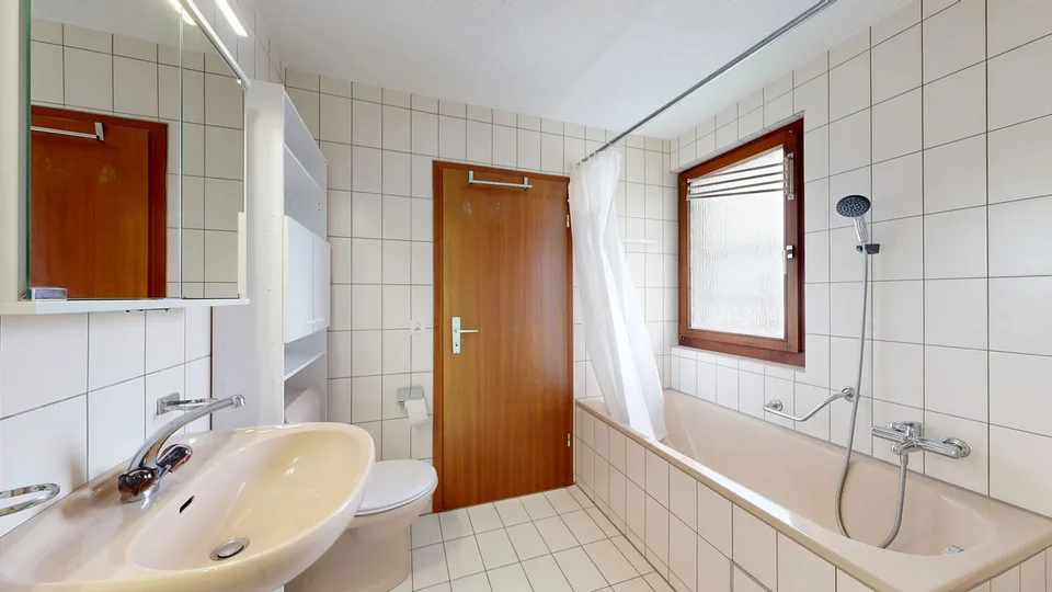 Family-friendly 5.5-room row house with parking space
