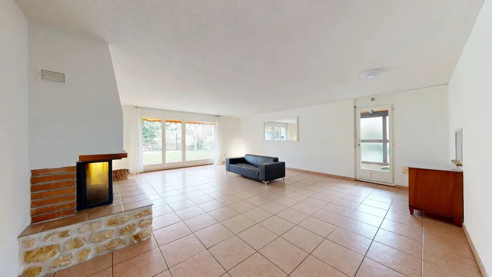 Family-friendly 5.5-room row house with parking space