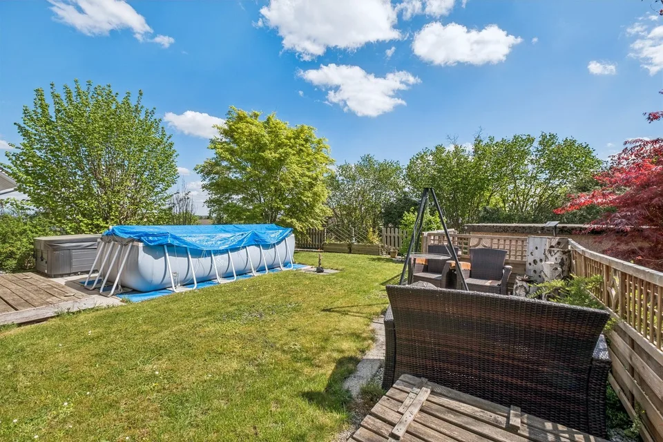 Detached living with 160 m², garden and far-reaching views