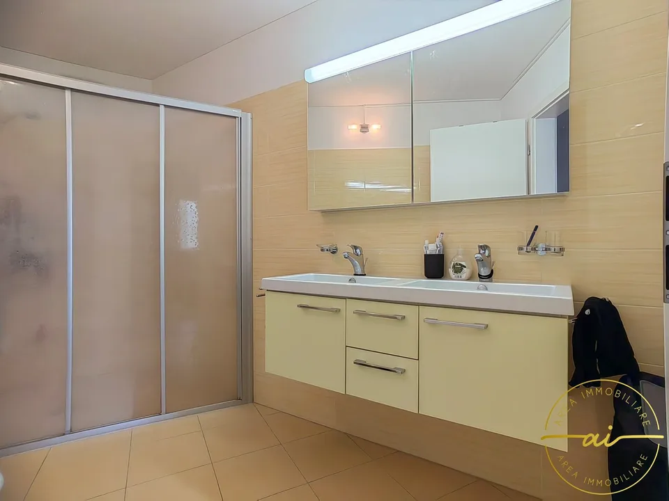 Moderno ed ampio appartamento 3.5 locali