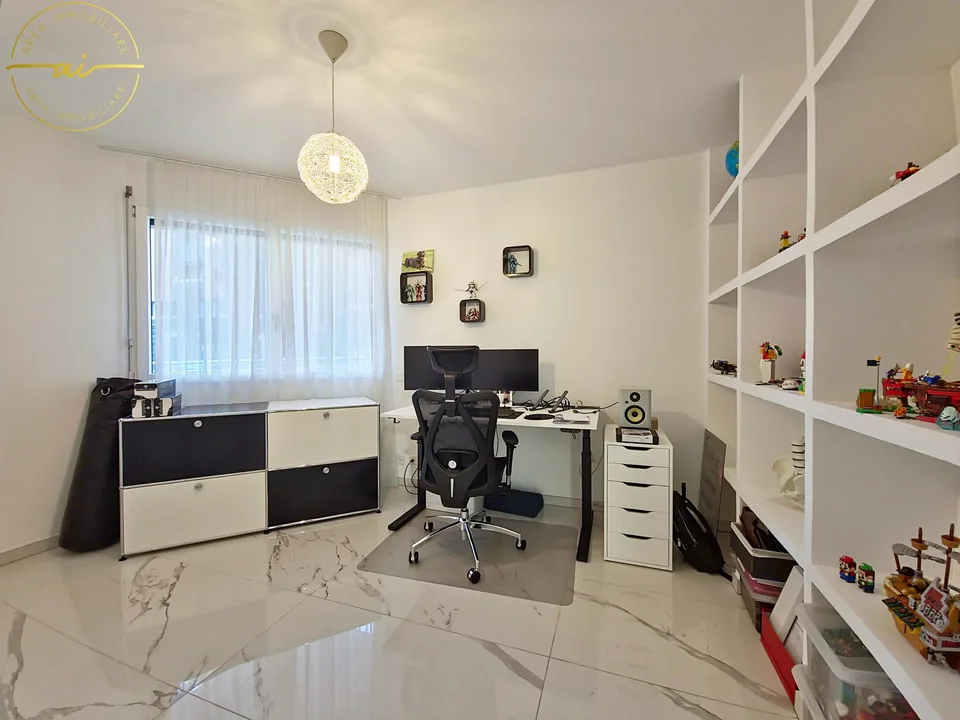 Elegante et lumineux 4.5 pièces avec jardin privé à Viganello