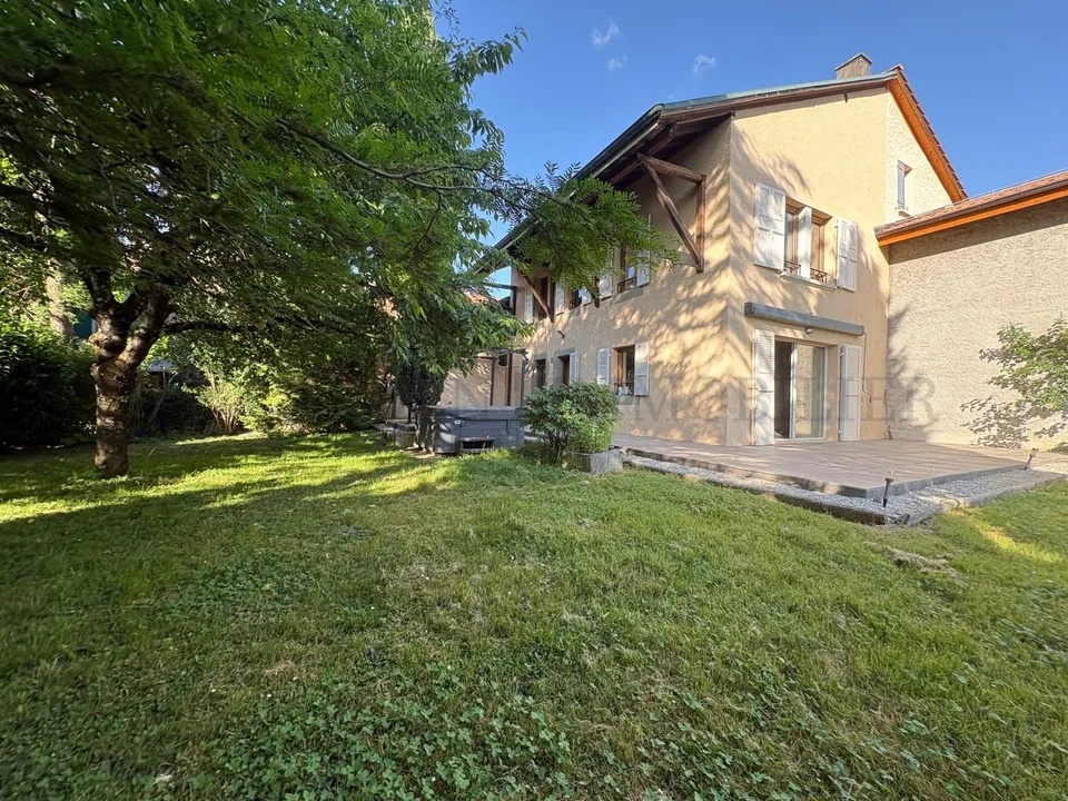 Bella casa di villaggio, superbamente rinnovata