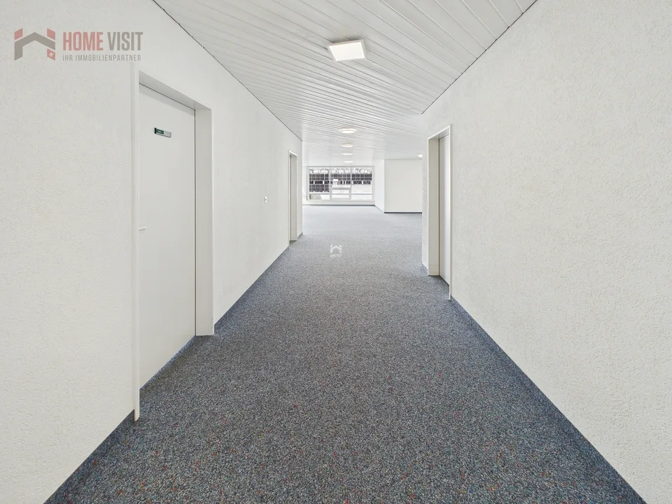 Espace de bureau attractif avec 7 places de parking et un haut potentiel de développement