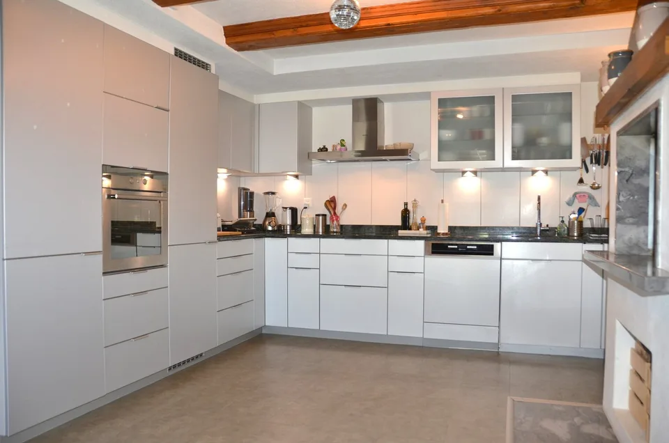 Bernese country house for a life with style & tradition!