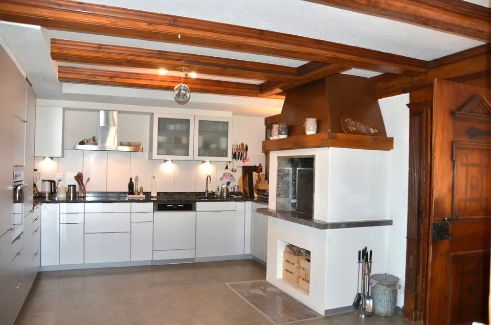 Bernese country house for a life with style & tradition!