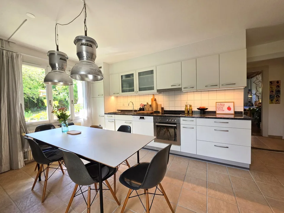 Bernese country house for a life with style & tradition!