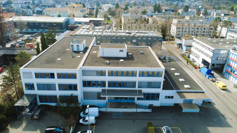 Gewerbegebäude mit rund 4’000 m² Nutzfläche im Bachgraben