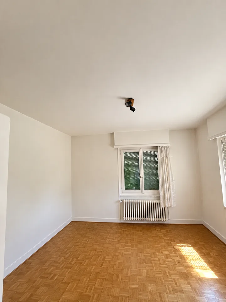 Helles 3-Zimmer-Wohnung im erhöhten Erdgeschoss in Lausanne