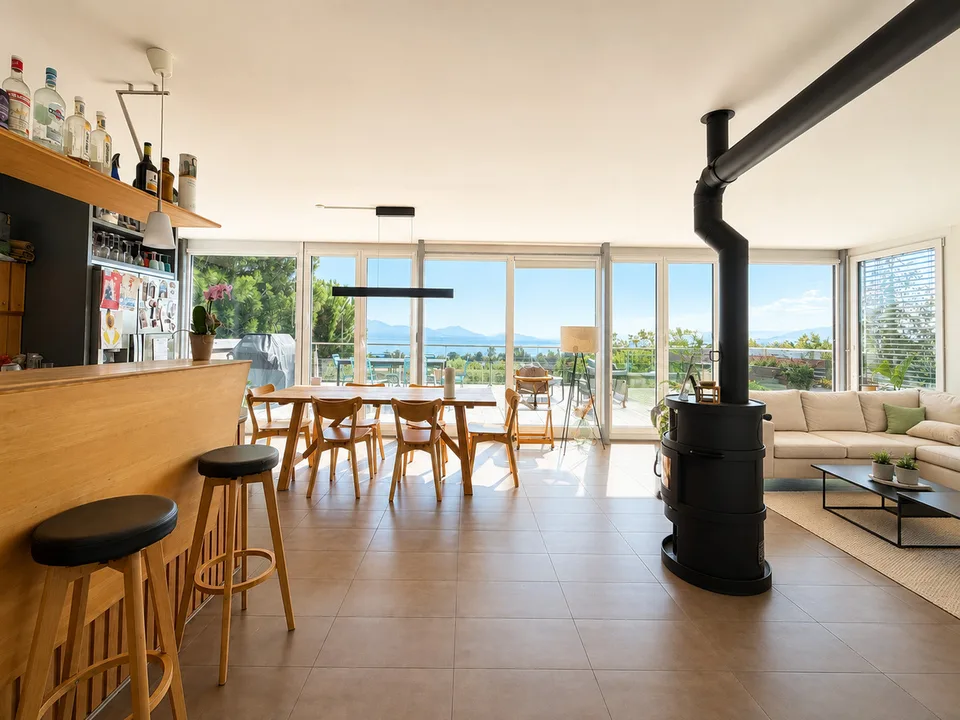Magnifique attique avec terrasse de 5.5 pièces d'environ 175 m2