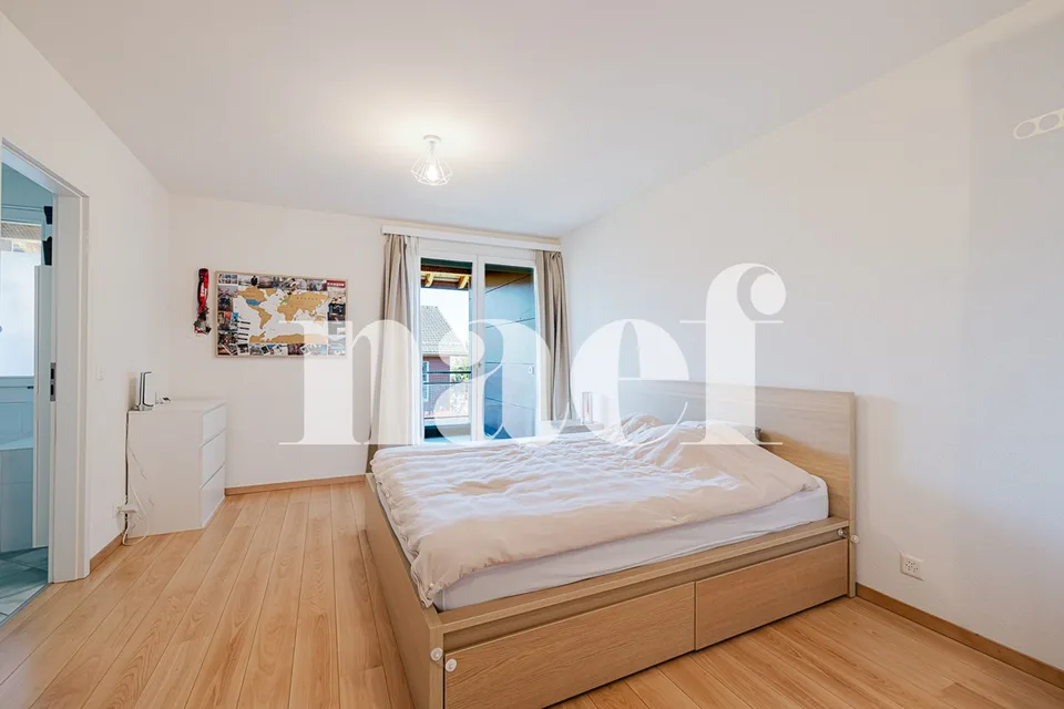 Charming semi-detached villa 230 m² usable plus garden, terrace and double garage in Vernier
