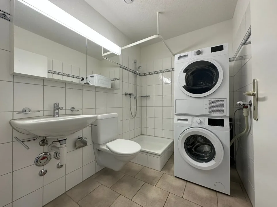 Modern and spacious 3.5-room apartment on the 4th floor with winter garden