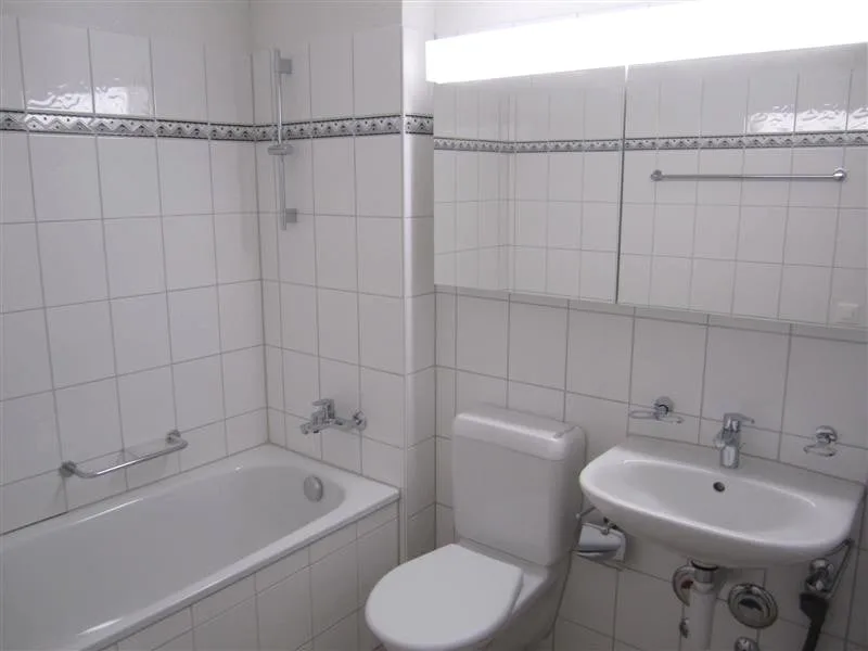Modern and spacious 3.5-room apartment on the 4th floor with winter garden