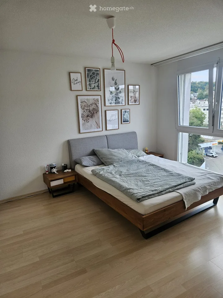 Charmante 3.5-Zimmer-Maisonette-Wohnung mit Balkon und Weitsicht in Zürich-Affoltern