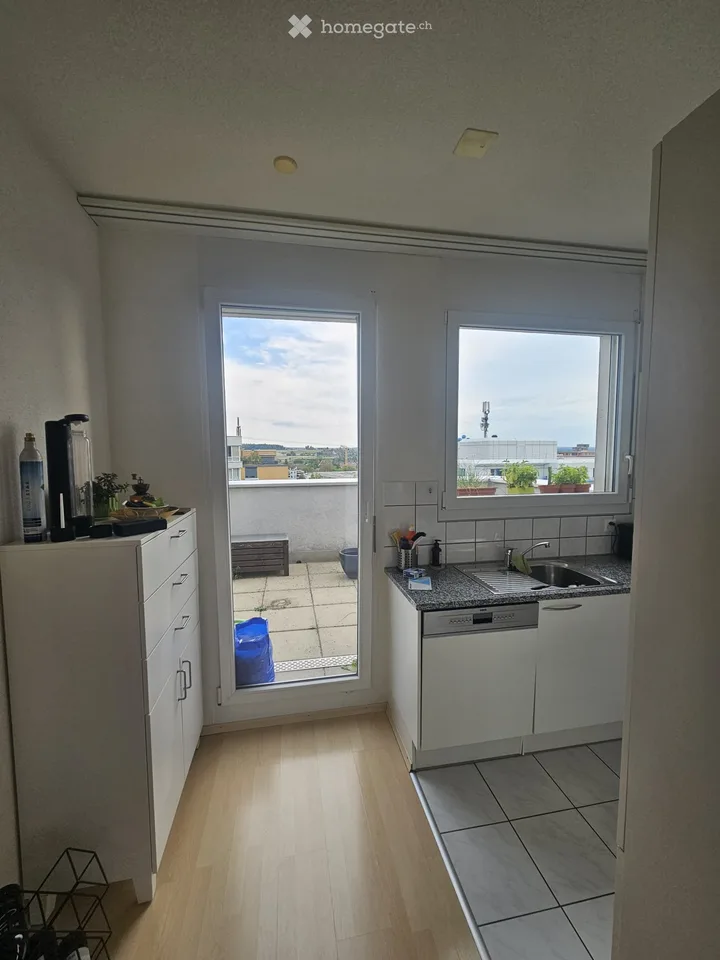 Charmante 3.5-Zimmer-Maisonette-Wohnung mit Balkon und Weitsicht in Zürich-Affoltern