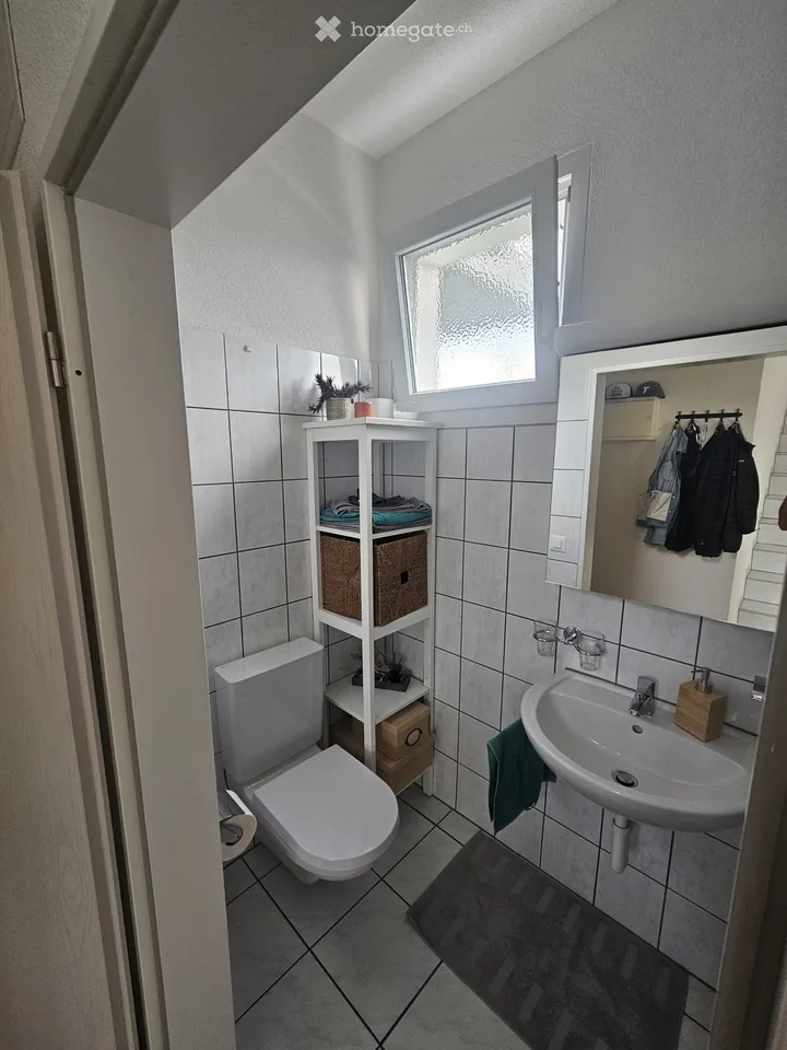 Charmante 3.5-Zimmer-Maisonette-Wohnung mit Balkon und Weitsicht in Zürich-Affoltern