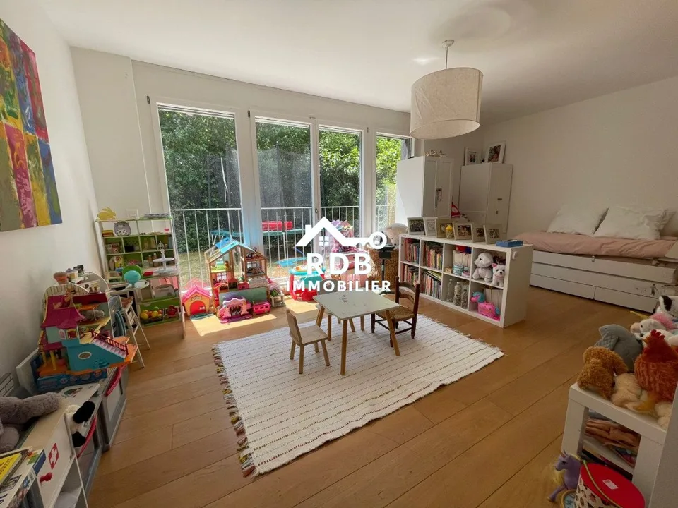 Schönes 4-Zimmer-Apartment im Erdgeschoss in Genf 1208
