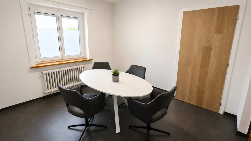 Charmant bureau avec salon, salle de réunion & cuisine de thé en centre-ville