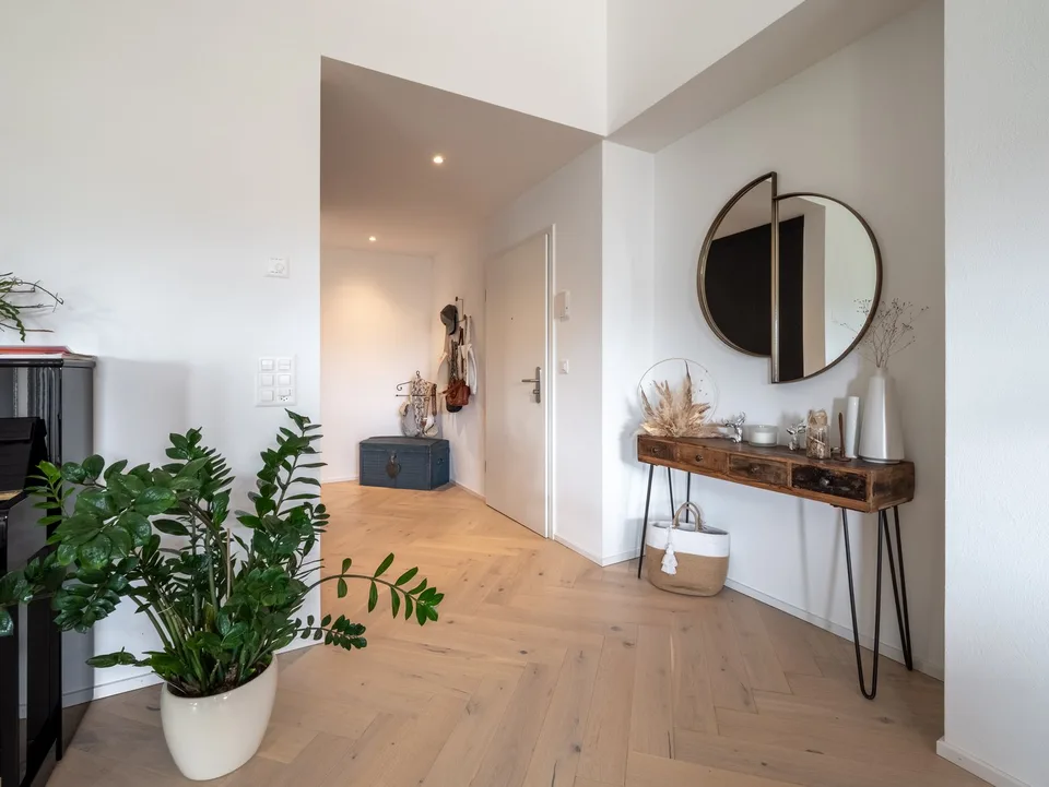 4.5 room apartment on the top floor – quiet and bright in Villarvolard