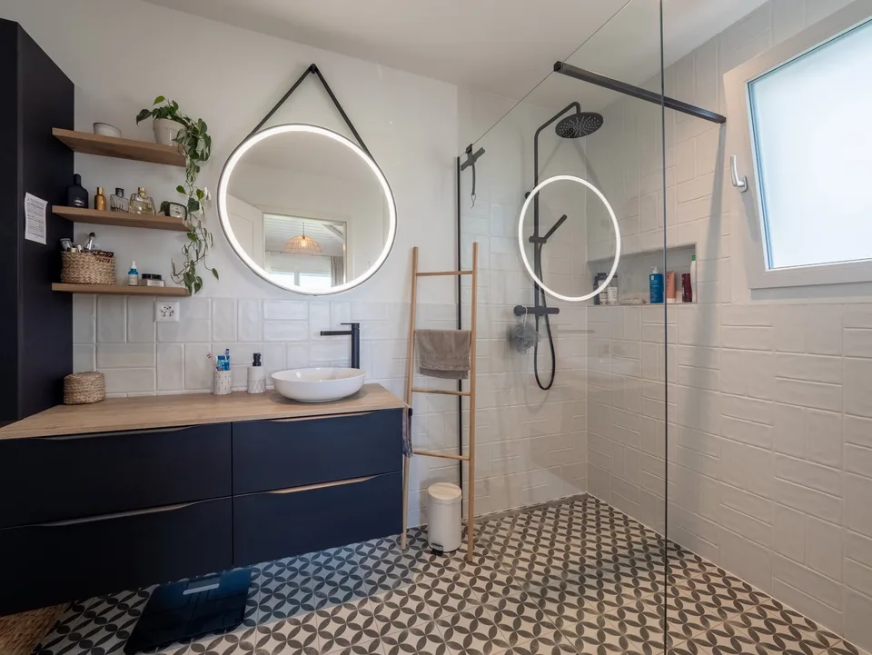 4.5 room apartment on the top floor – quiet and bright in Villarvolard
