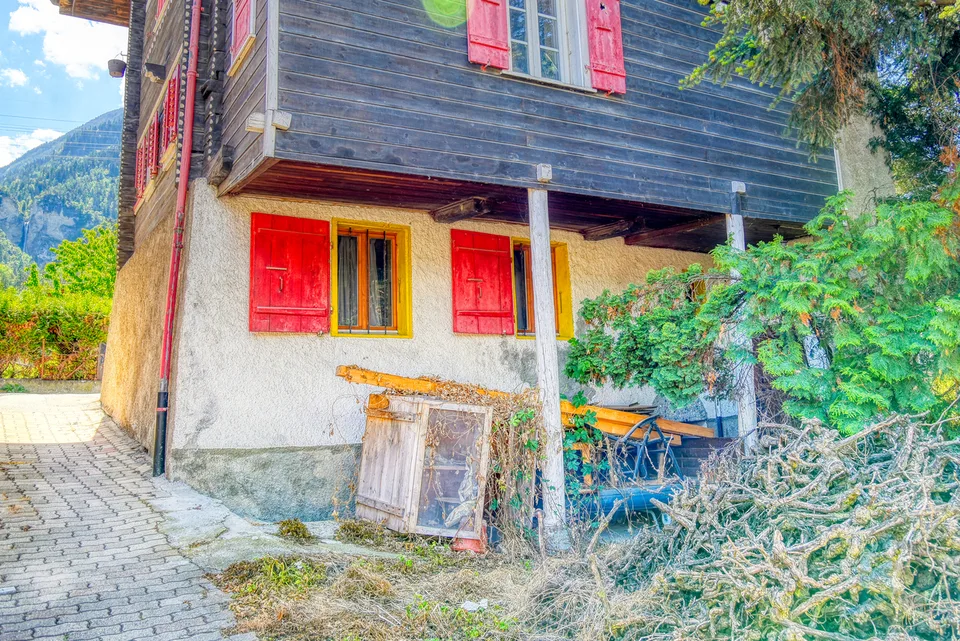 EXCLUSIVITE Immeuble de 3 appartements à rénover au centre du village