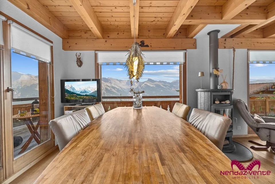 Magnifique chalet 5,5 pièces vue imprenable vente aux étrangers