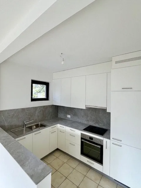 Attic 2.5 rooms in Muralto - with panoramic terrace