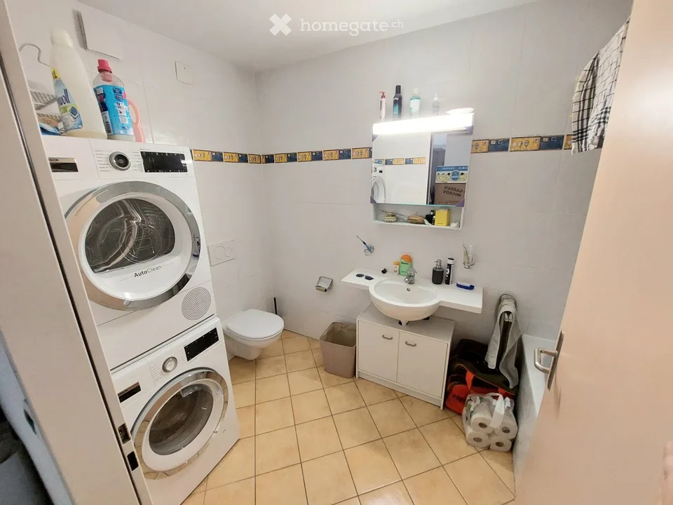 Wohnungssuchende für 4,5-Zimmer-Wohnung, 120m² ab 1.9