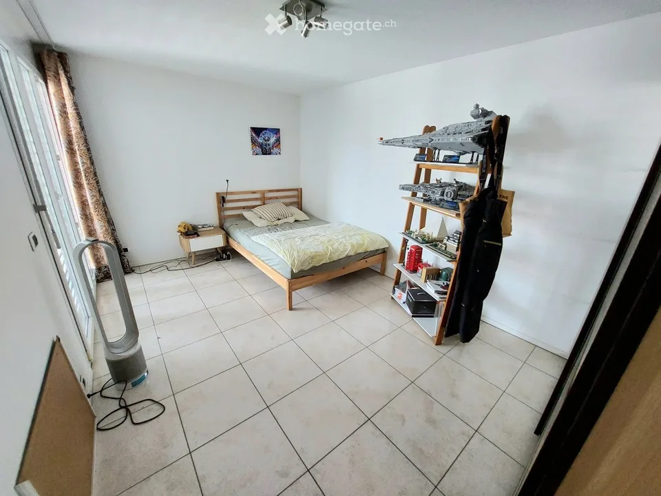 Wohnungssuchende für 4,5-Zimmer-Wohnung, 120m² ab 1.9