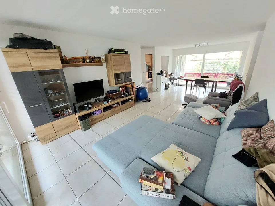 Cercasi subentrante appartemento 4,5 locali, 120m² dal 1.9