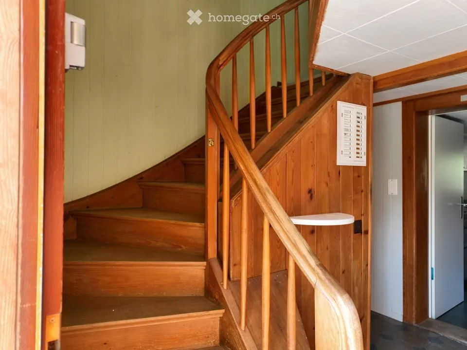 Maison de famille charmante de 6,5 pièces à Linthal, ancien restaurant avec une longue histoire