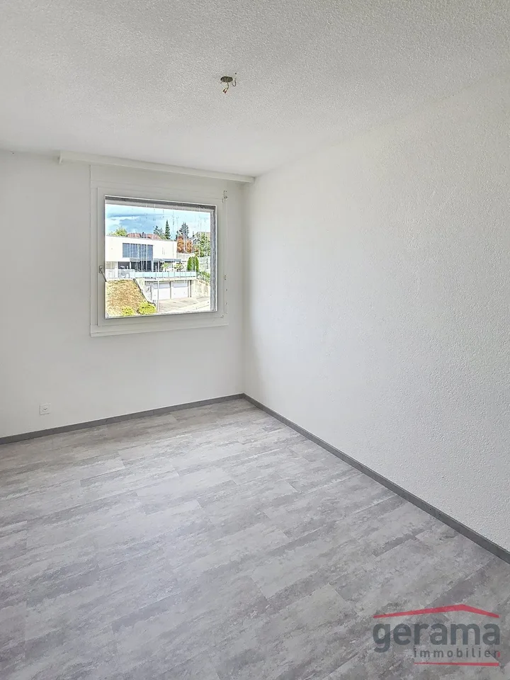 Charmante 3.5 Zimmer-Wohnung in Schmitten
