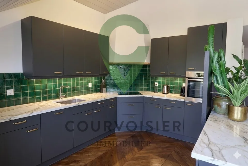 DUPLEX DE 5.5 PIECES DANS PETITE COPROPRIÉTÉ