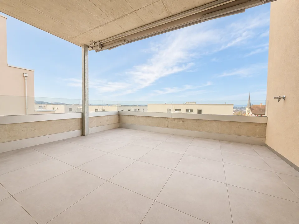 Meraviglioso appartamento di 4,5 locali con grande terrazza e vista